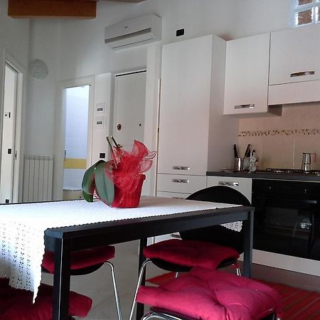 Casa Vacanze The Flea'S Home Fondi Zimmer foto