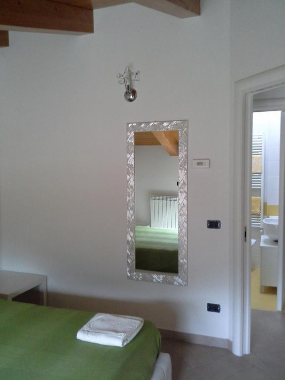 Casa Vacanze The Flea'S Home Fondi Zimmer foto